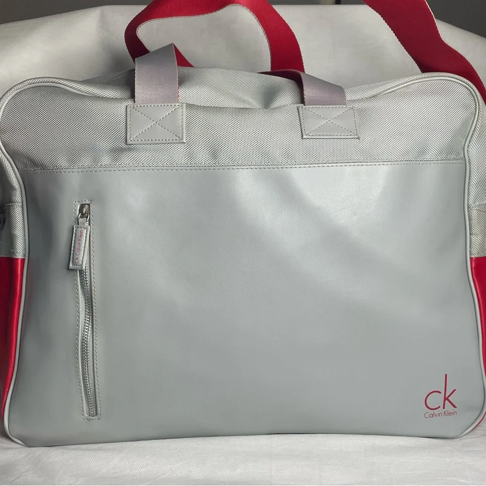 VTG Y2K 90s Calvin Klein Duffle Bag Travel Tote Zipper Shoulder Strap Metal Feet